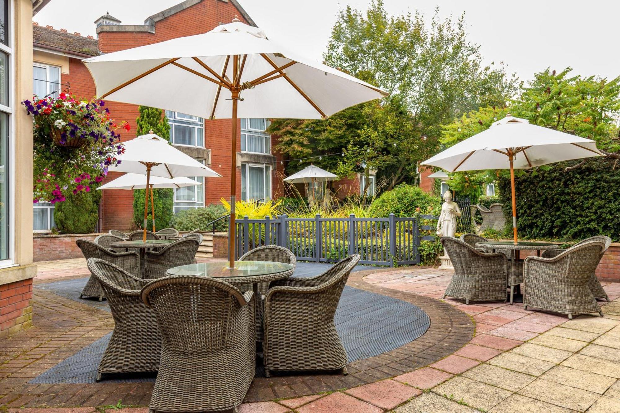 Bromsgrove Hotel And Spa Eksteriør bilde