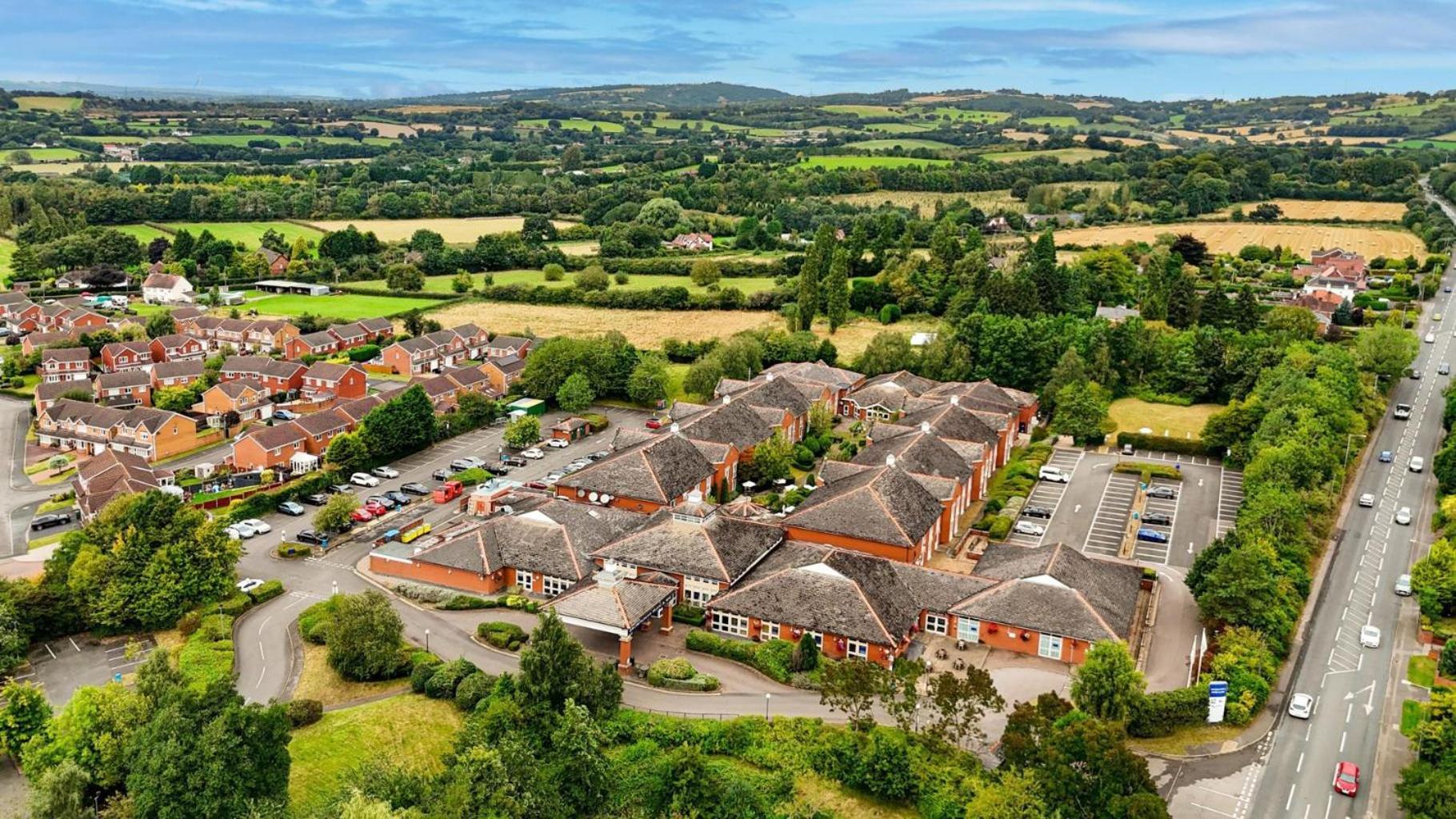 Bromsgrove Hotel And Spa Eksteriør bilde