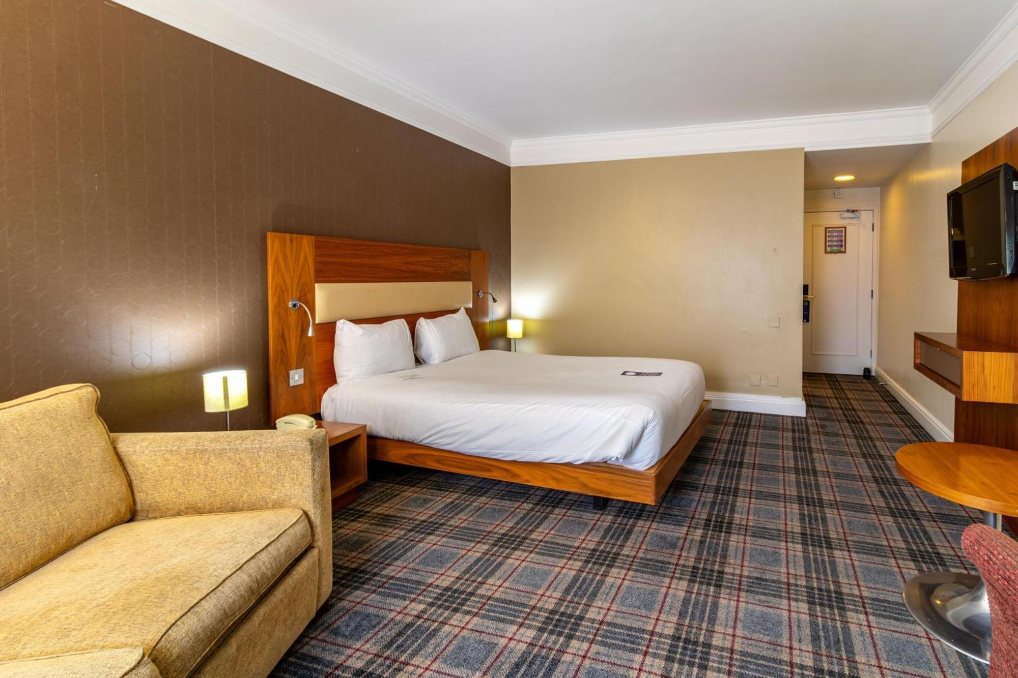 Bromsgrove Hotel And Spa Eksteriør bilde